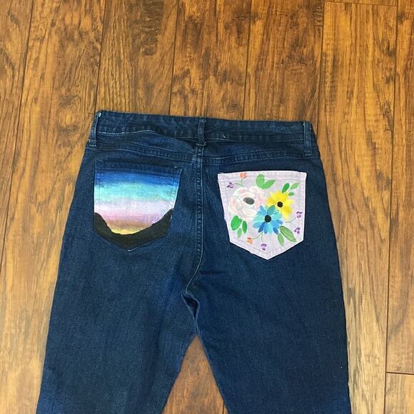 🌸🌸Rare Old navy super skinny Jeans with painted pockets!! - Picture 4 of 4